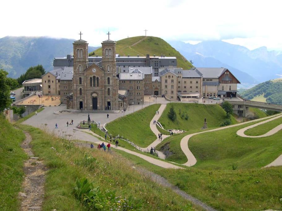 Chambre Ou Gite Dans Une Maison De Montagne - De Suzon A Zelie Entraigues (Isere) Exterior foto
